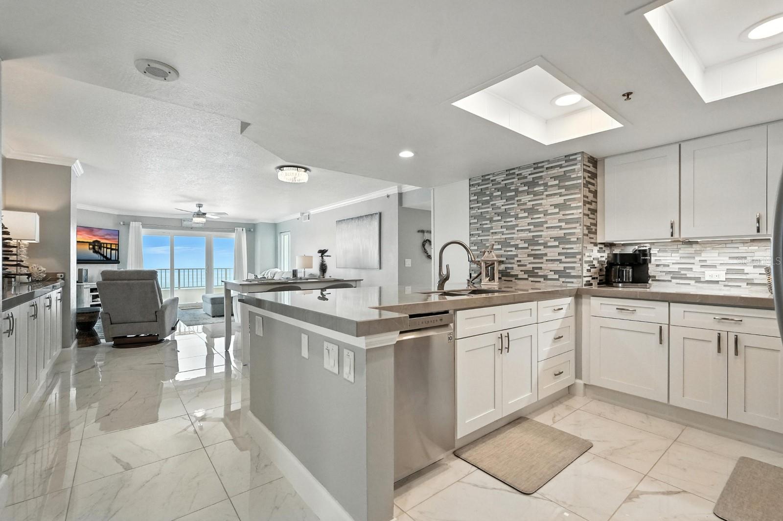 Image 10 of 59 For 2937 Atlantic Avenue 703