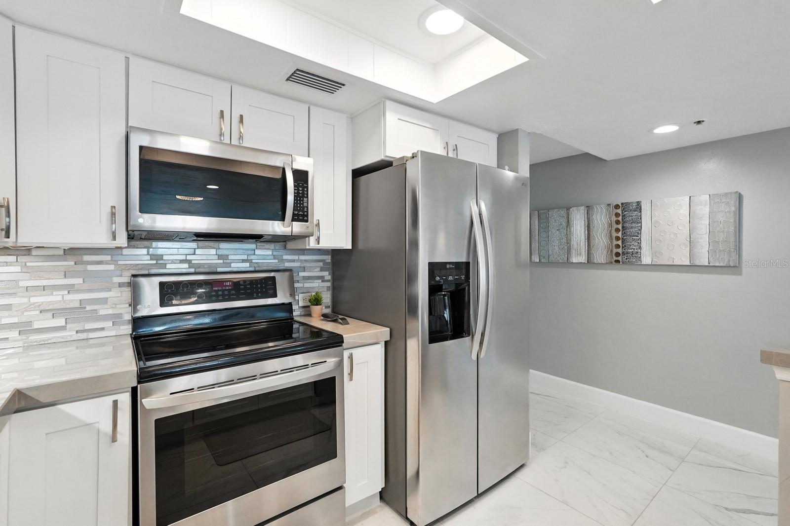 Image 13 of 59 For 2937 Atlantic Avenue 703