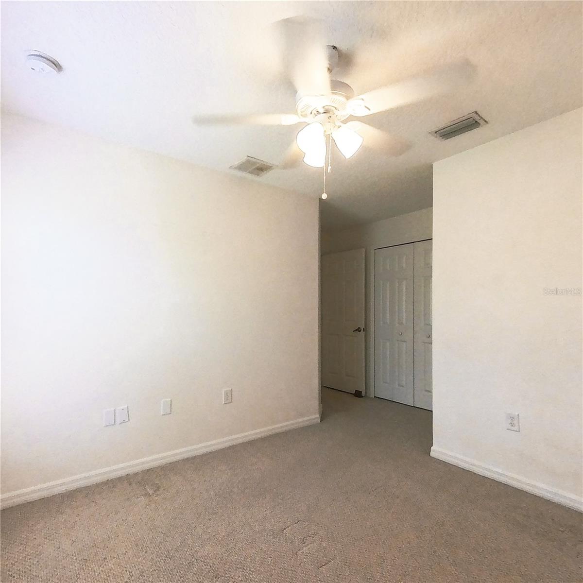 Image 25 of 44 For 659 Coral Trace Boulevard
