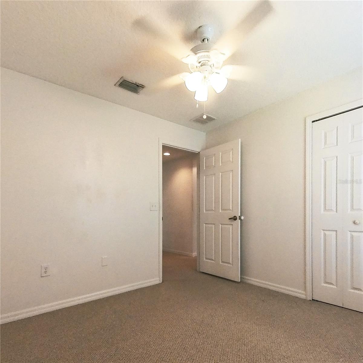 Image 27 of 44 For 659 Coral Trace Boulevard
