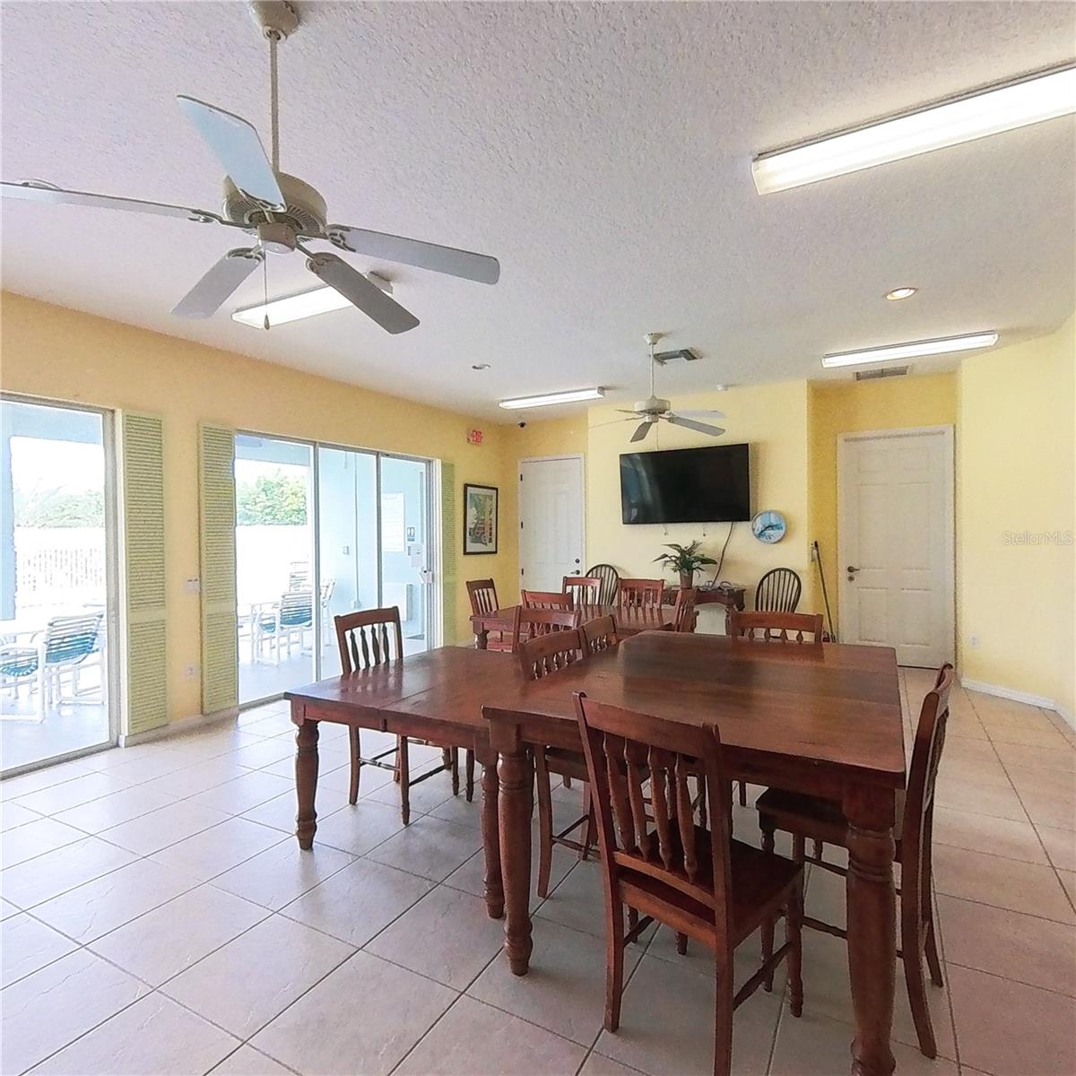 Image 41 of 44 For 659 Coral Trace Boulevard