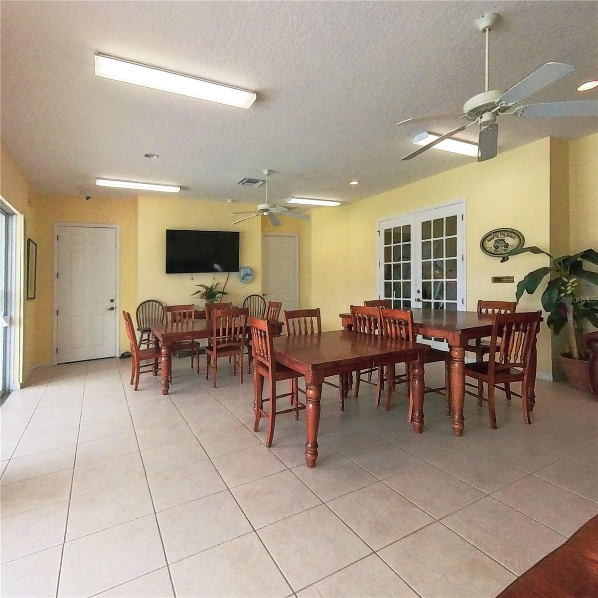 Image 42 of 44 For 659 Coral Trace Boulevard