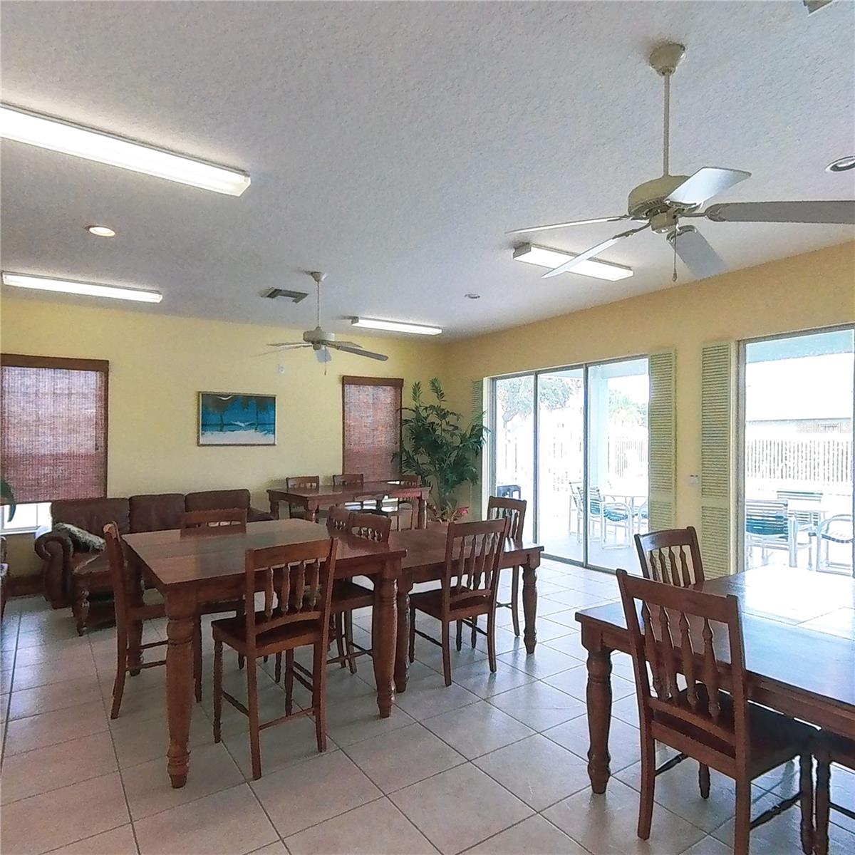 Image 43 of 44 For 659 Coral Trace Boulevard