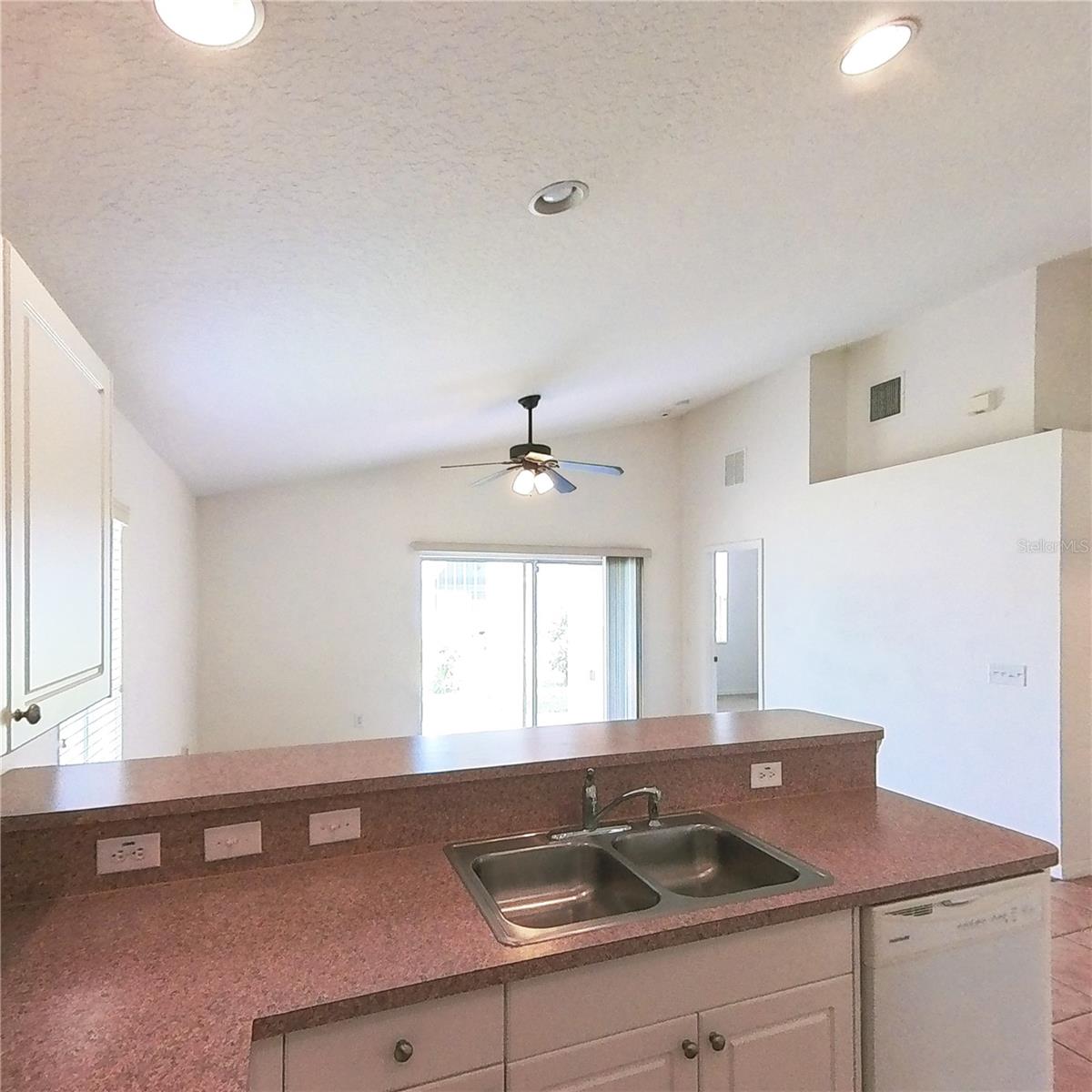 Image 5 of 44 For 659 Coral Trace Boulevard