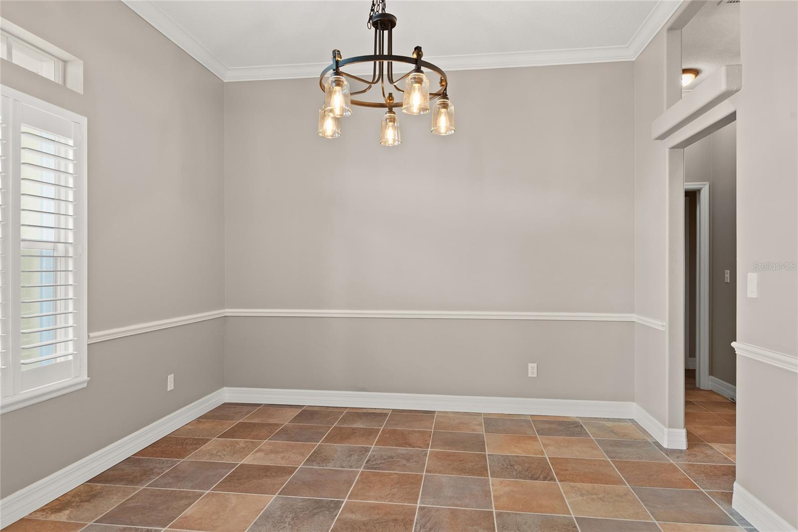 Image 17 of 46 For 417 Gleneagles Drive