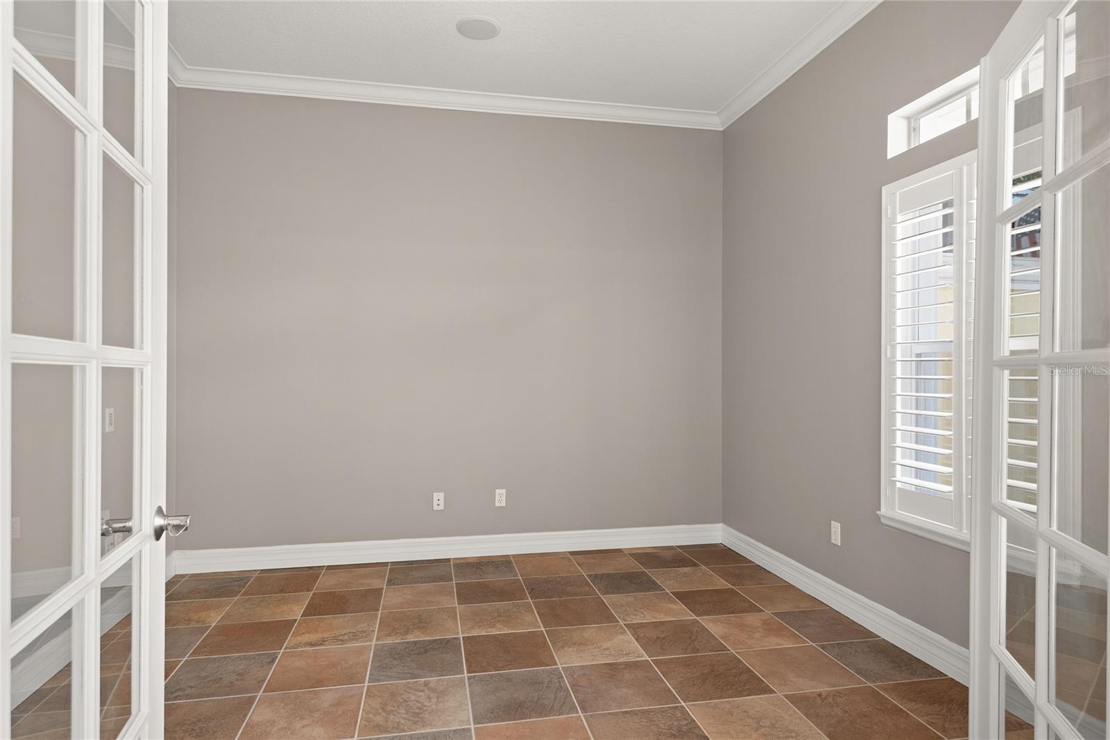 Image 19 of 46 For 417 Gleneagles Drive