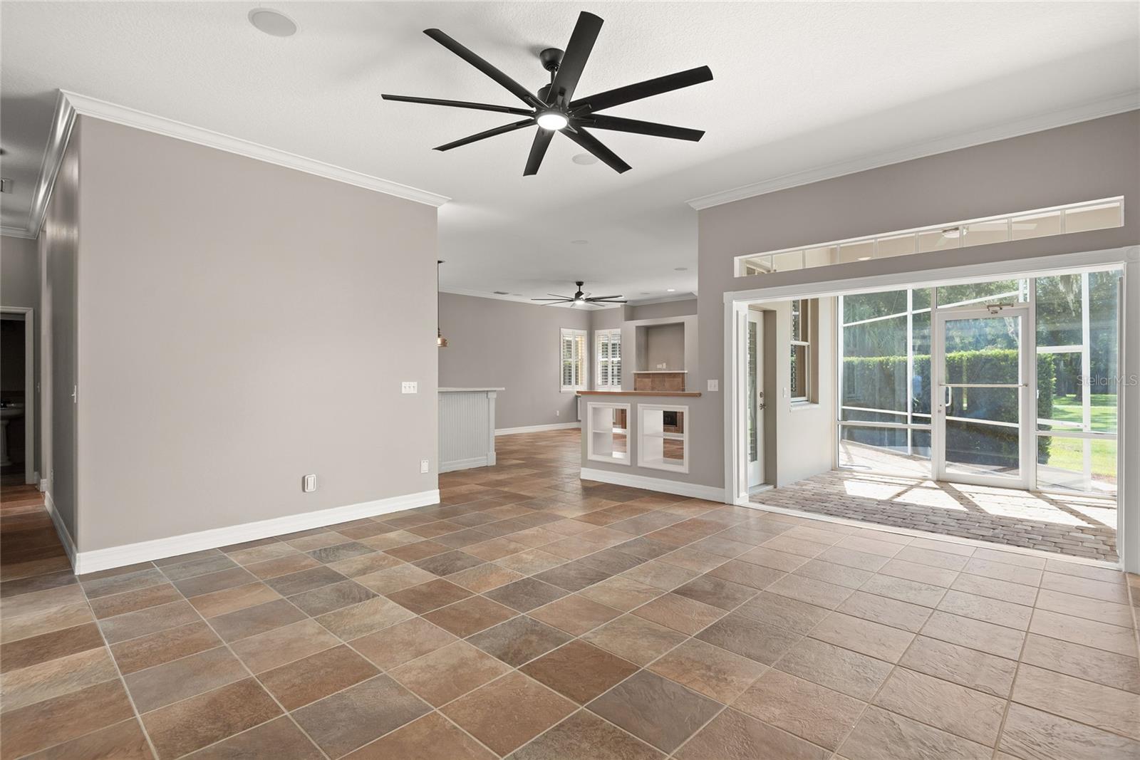 Image 2 of 46 For 417 Gleneagles Drive
