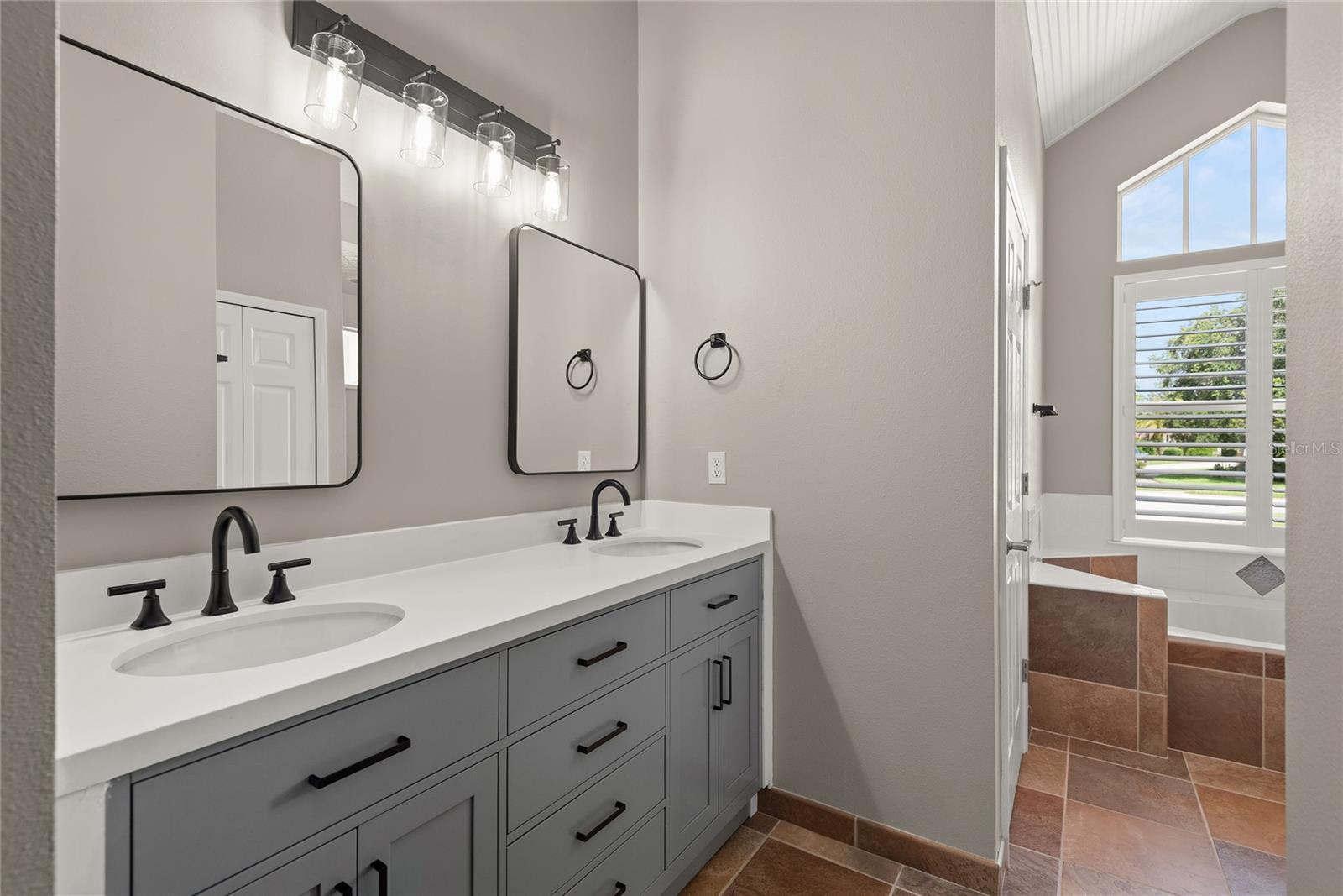 Image 22 of 46 For 417 Gleneagles Drive
