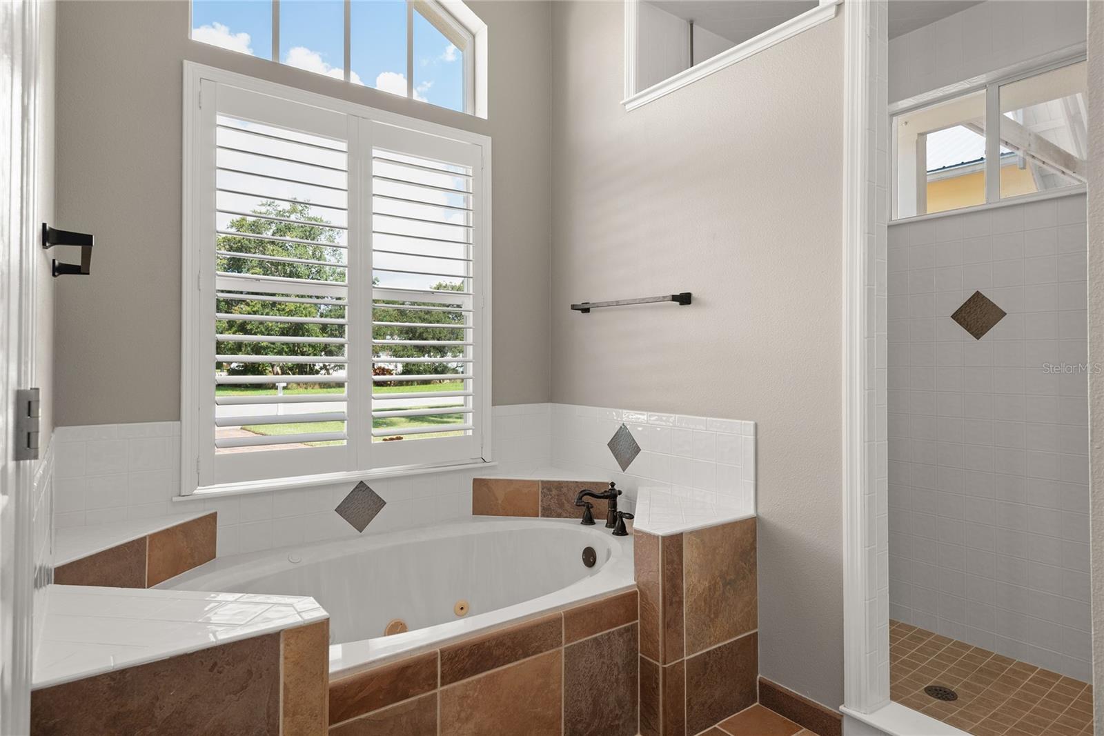 Image 23 of 46 For 417 Gleneagles Drive