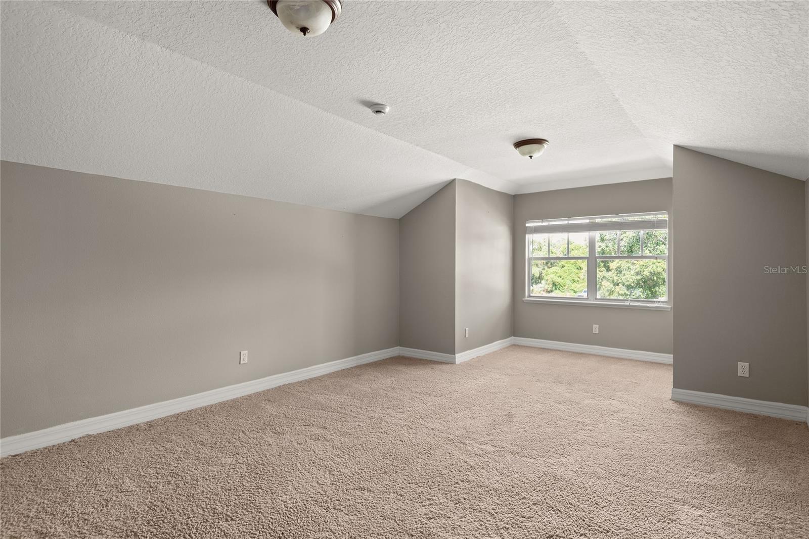 Image 31 of 46 For 417 Gleneagles Drive