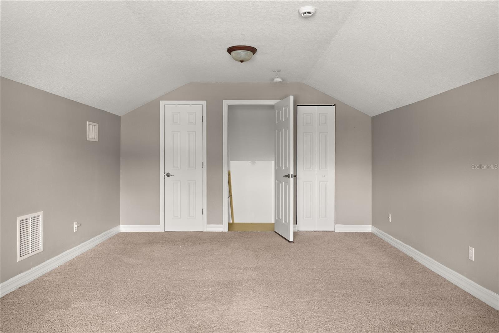 Image 32 of 46 For 417 Gleneagles Drive