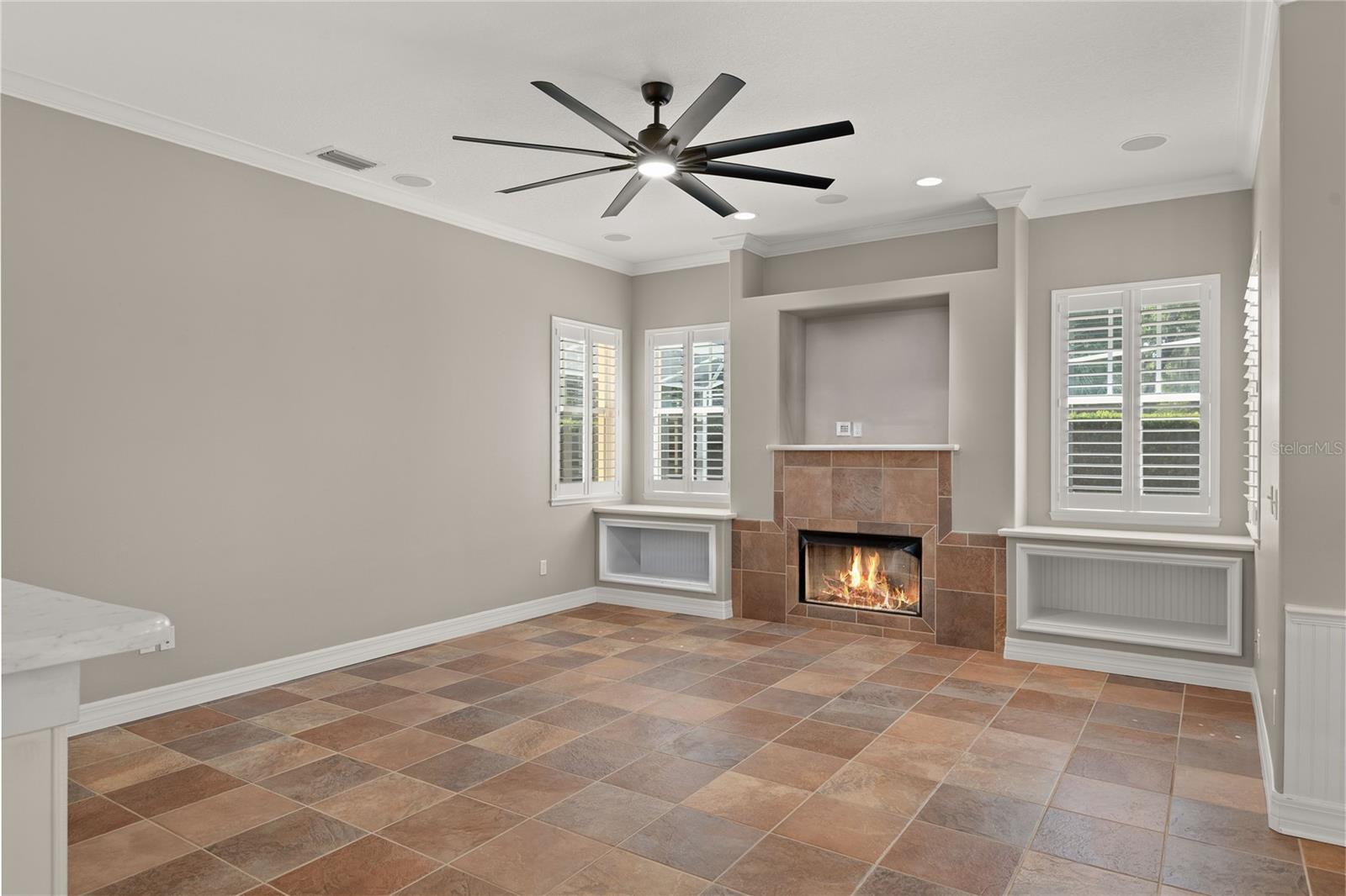 Image 4 of 46 For 417 Gleneagles Drive