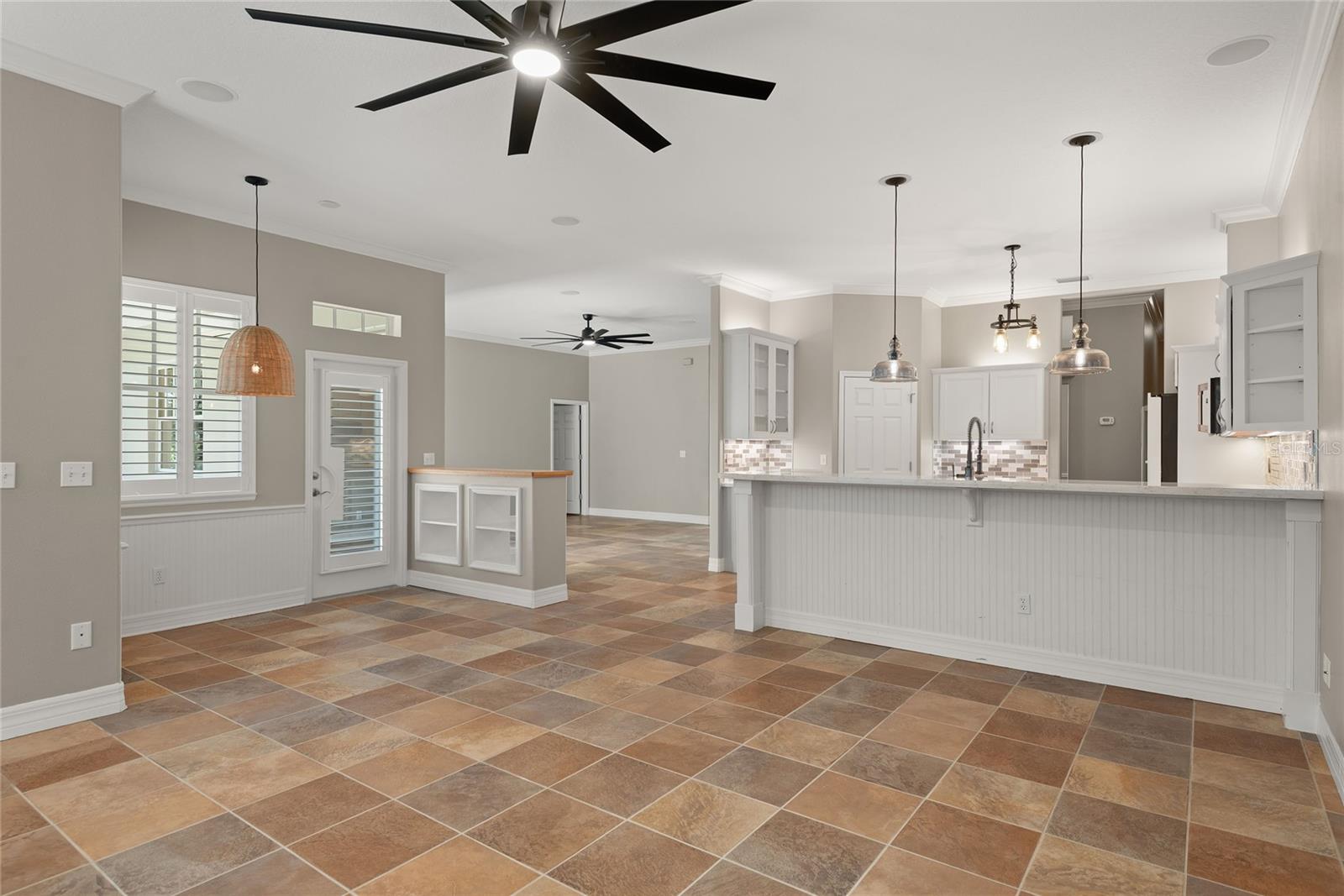Image 5 of 46 For 417 Gleneagles Drive