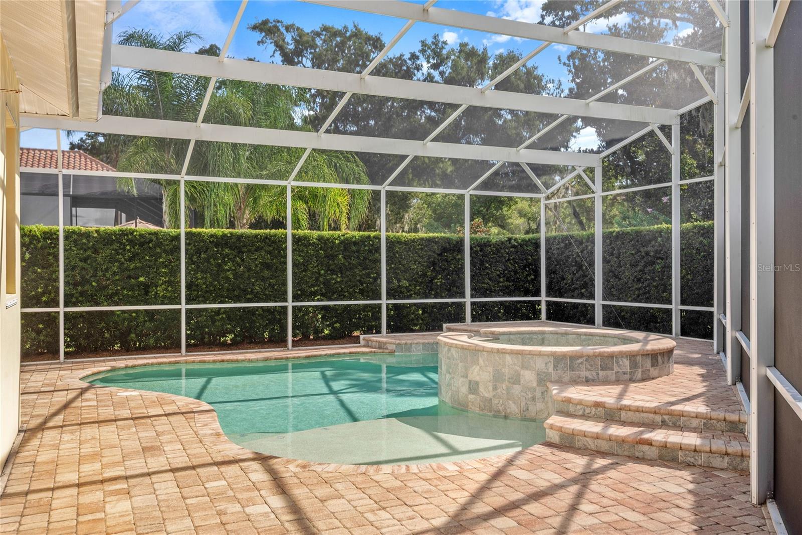 Image 7 of 46 For 417 Gleneagles Drive