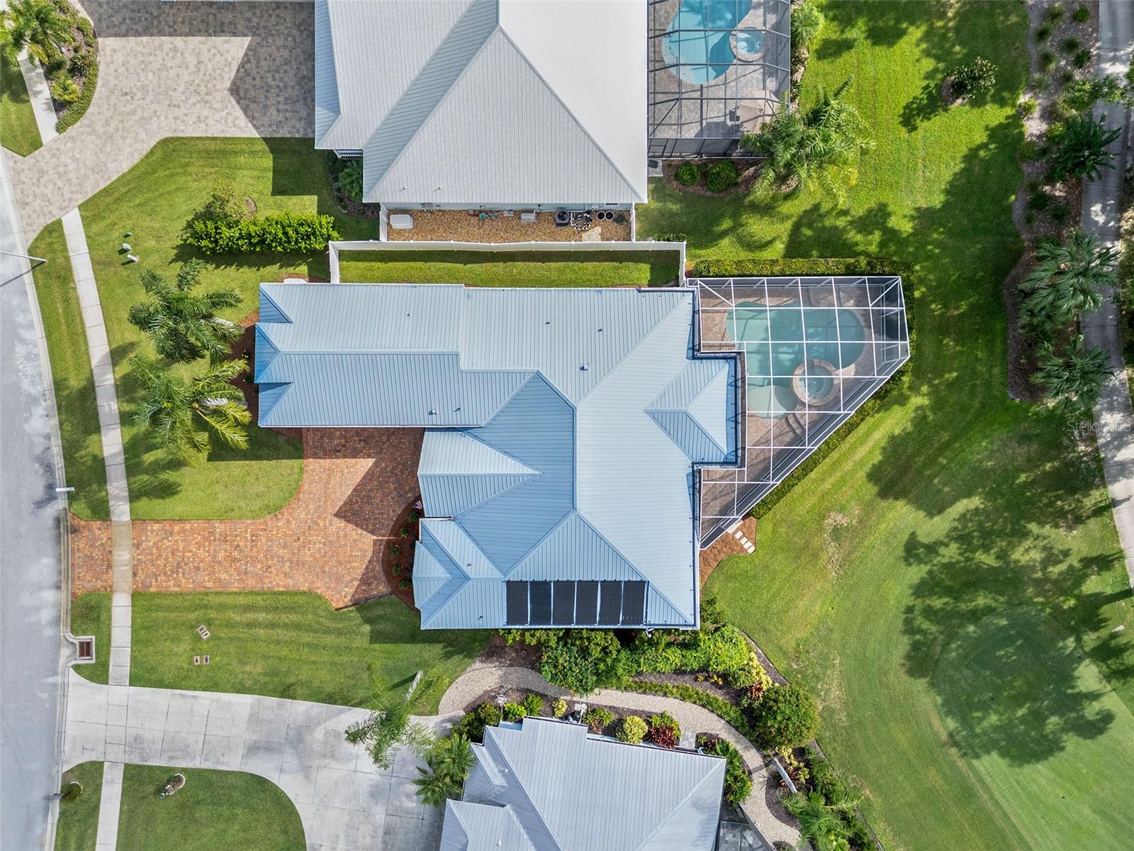Image 8 of 46 For 417 Gleneagles Drive