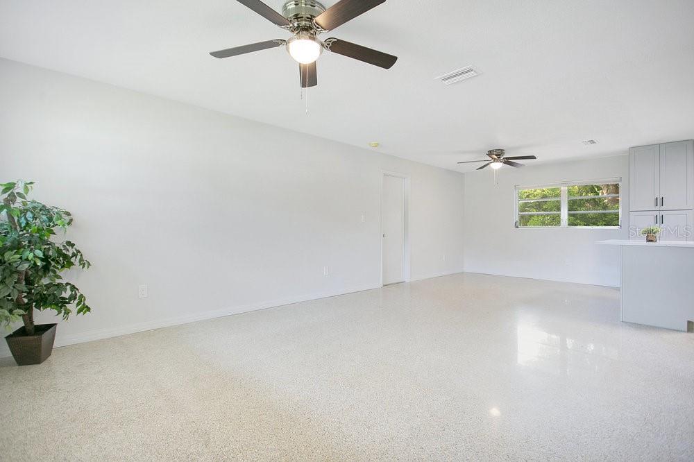 Image 4 of 29 For 2870 Starlight Drive