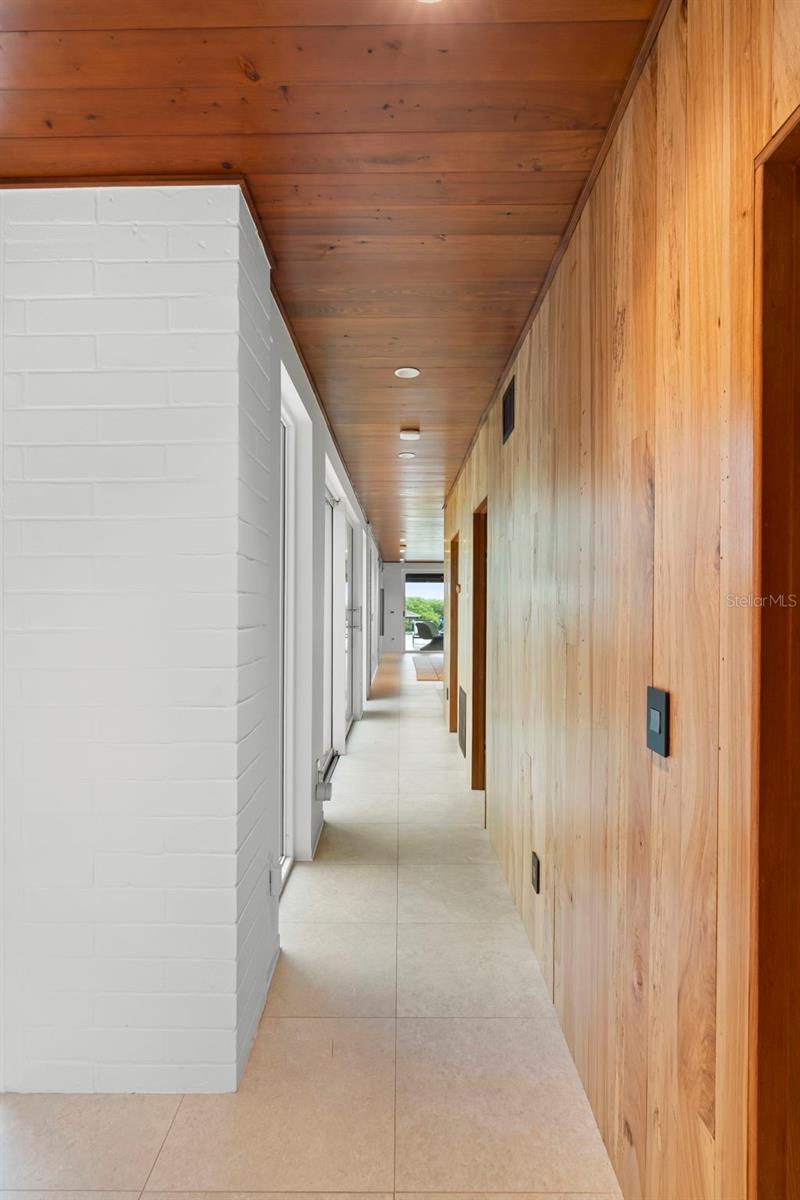 Image 16 of 68 For 705 Faulkner Street