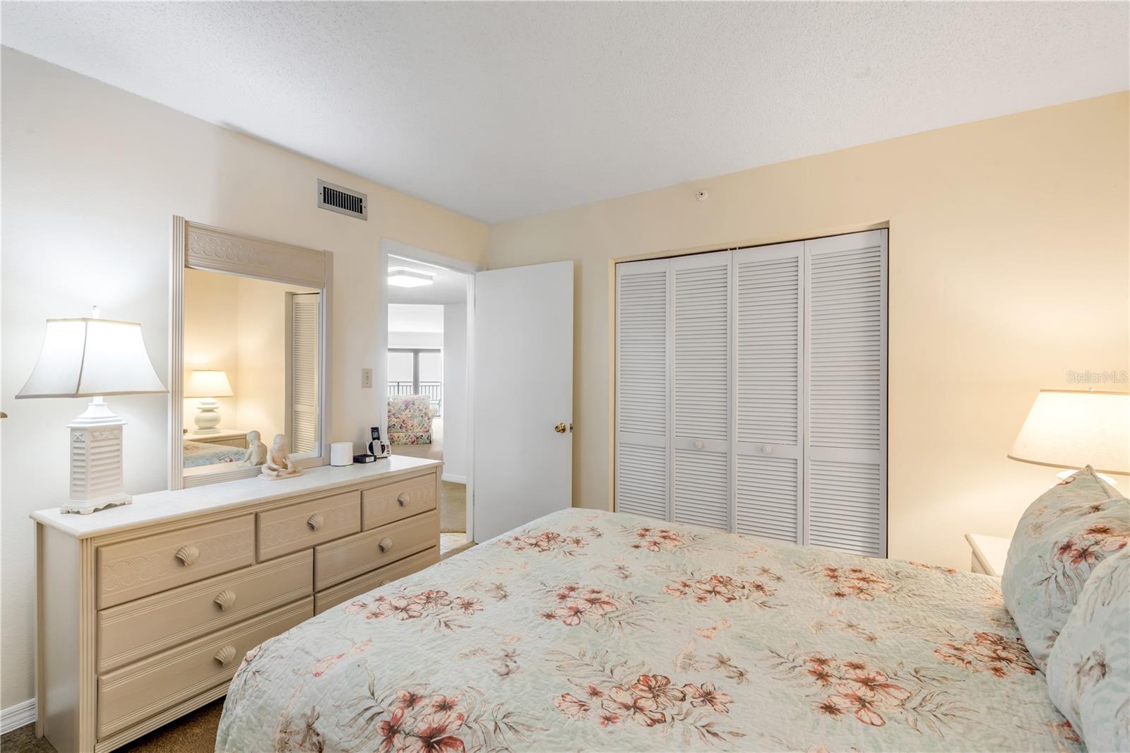 Image 10 of 55 For 5207 Atlantic Avenue 424