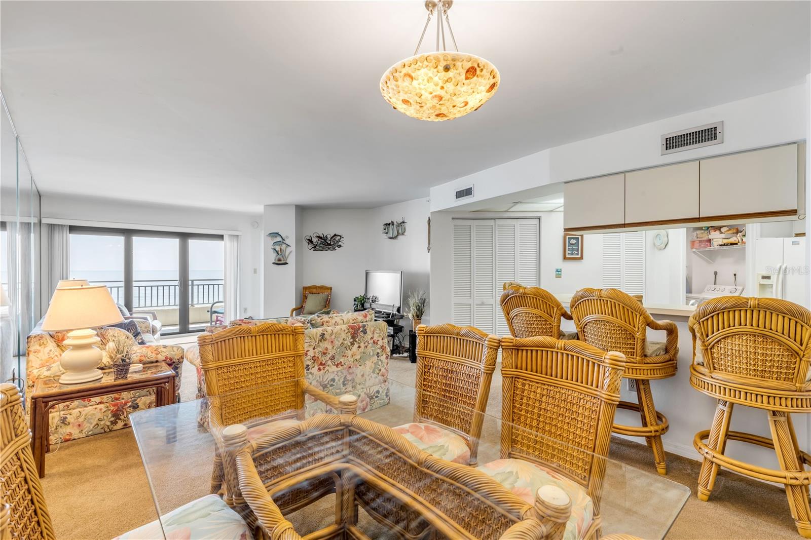 Image 15 of 55 For 5207 Atlantic Avenue 424