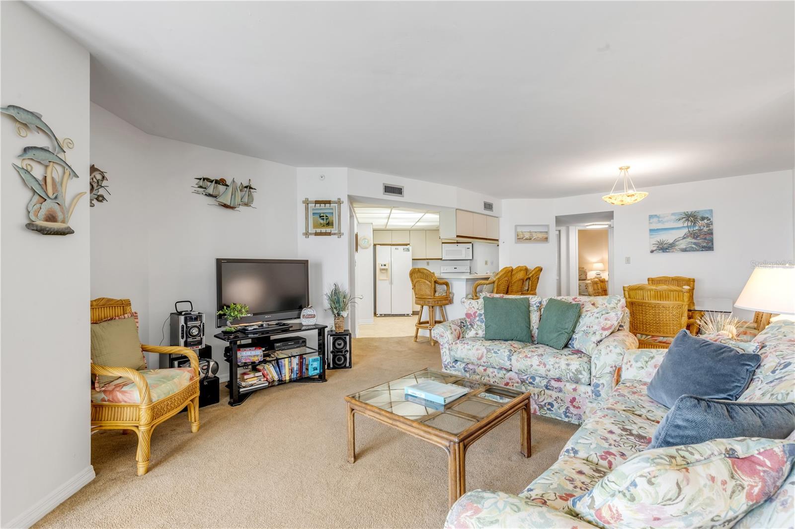 Image 23 of 55 For 5207 Atlantic Avenue 424