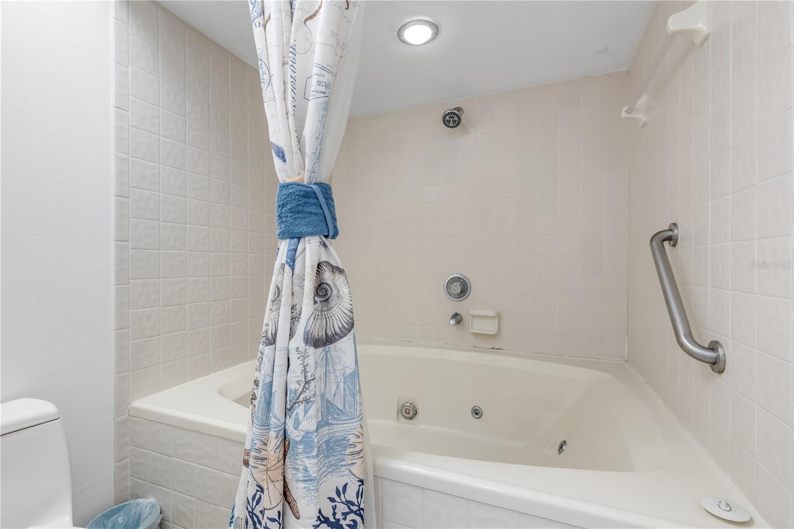 Image 35 of 55 For 5207 Atlantic Avenue 424