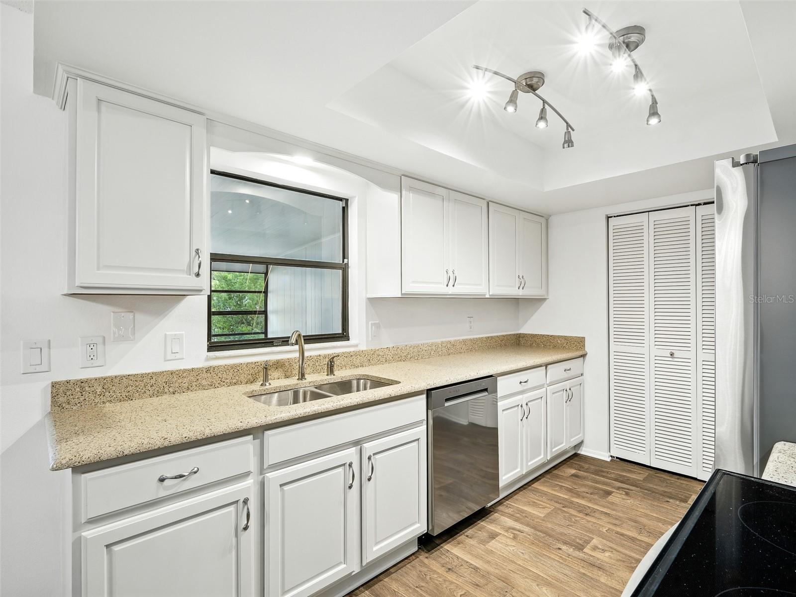 Image 17 of 37 For 803 Egret Court