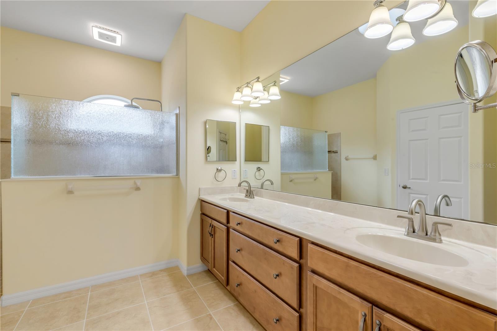 Image 33 of 54 For 3345 Tesoro Circle