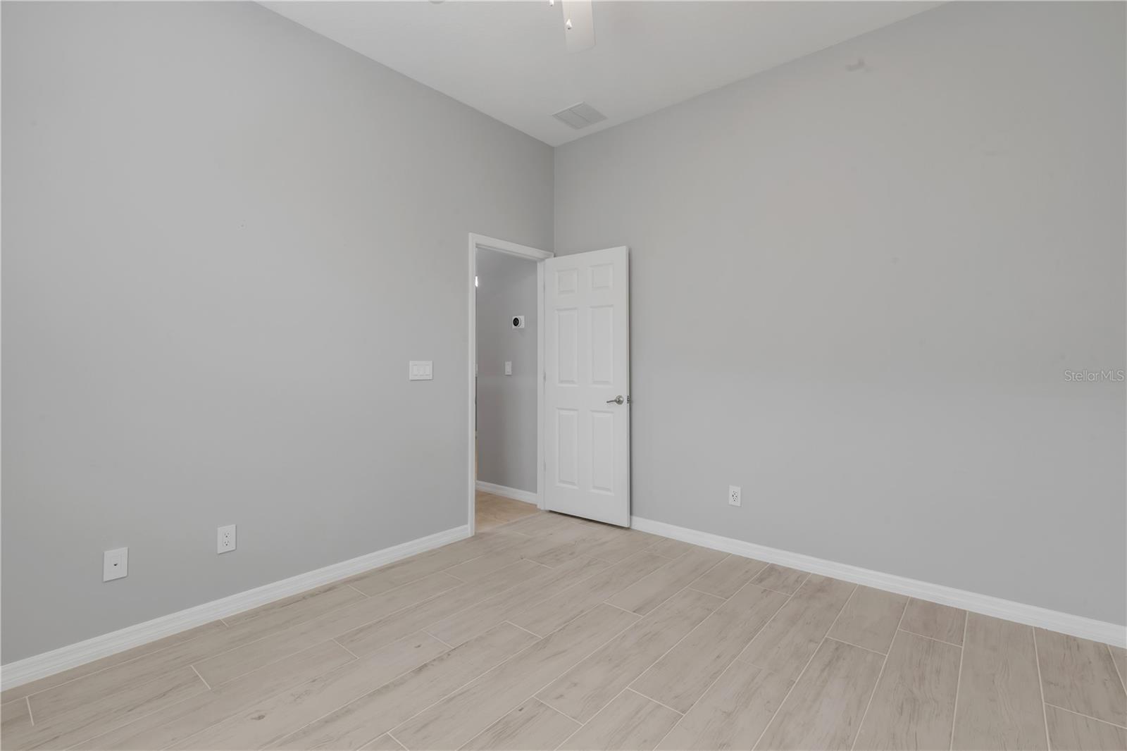 Image 36 of 54 For 3345 Tesoro Circle