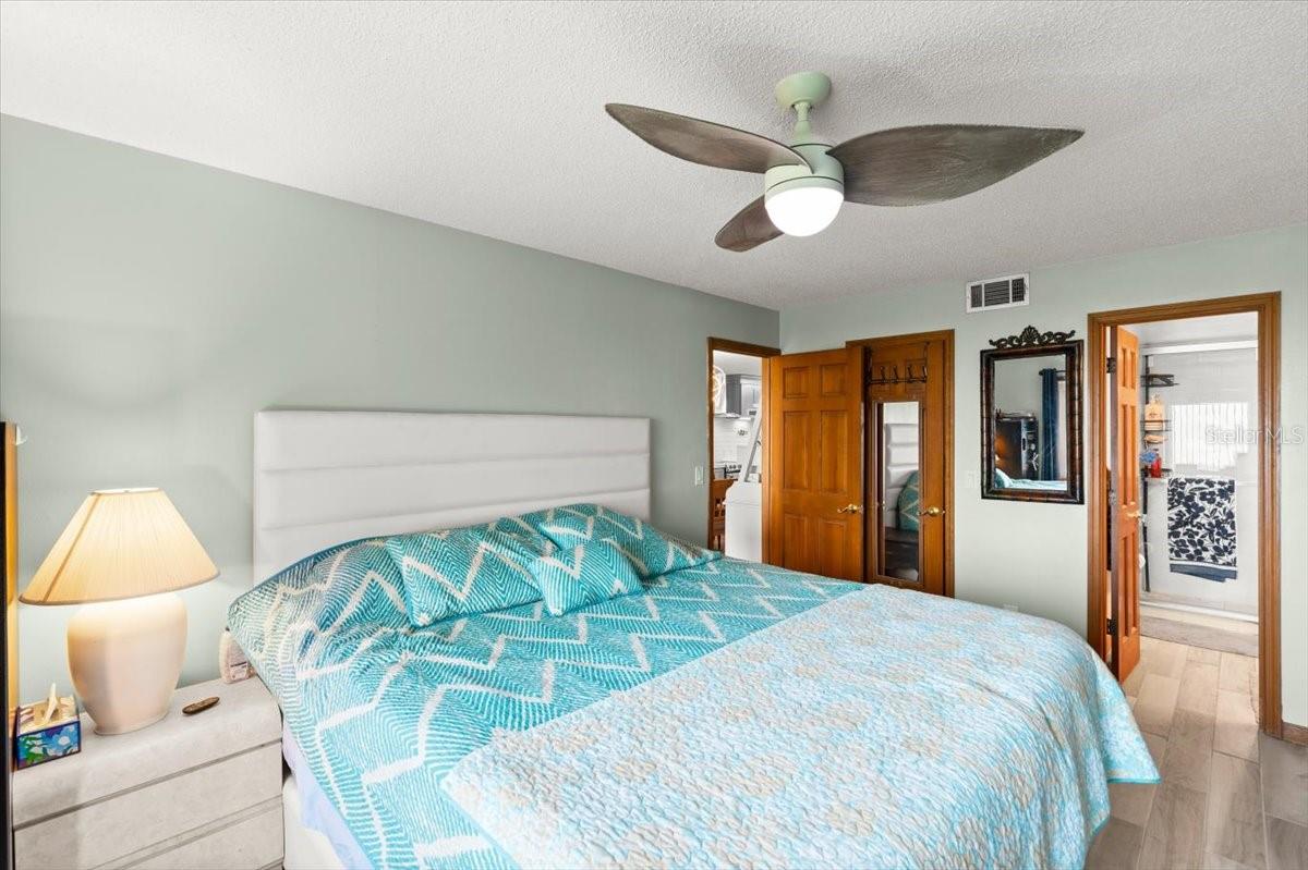 Image 14 of 29 For 2222 Ocean Shore Boulevard 102b