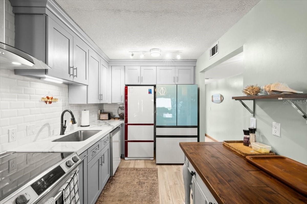 Image 5 of 29 For 2222 Ocean Shore Boulevard 102b