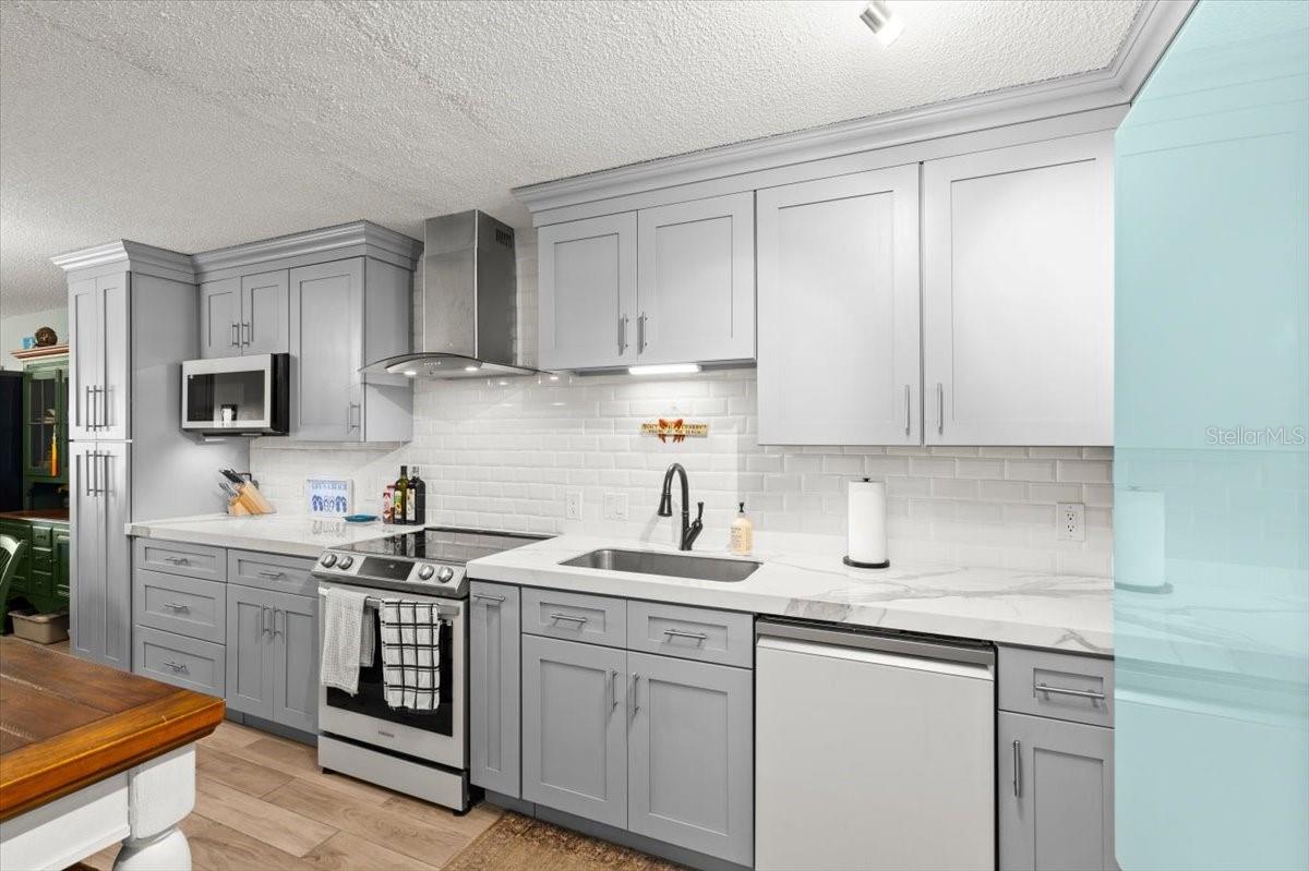 Image 7 of 29 For 2222 Ocean Shore Boulevard 102b