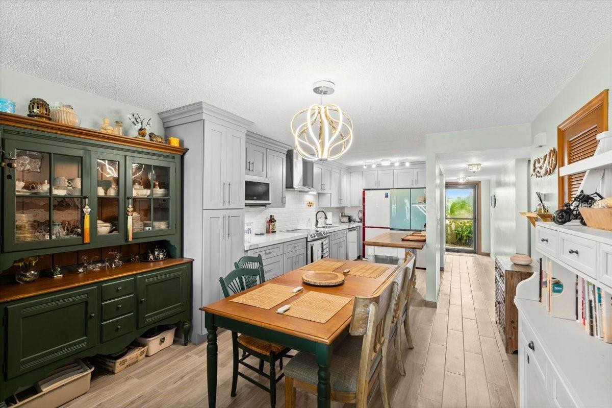 Image 9 of 29 For 2222 Ocean Shore Boulevard 102b