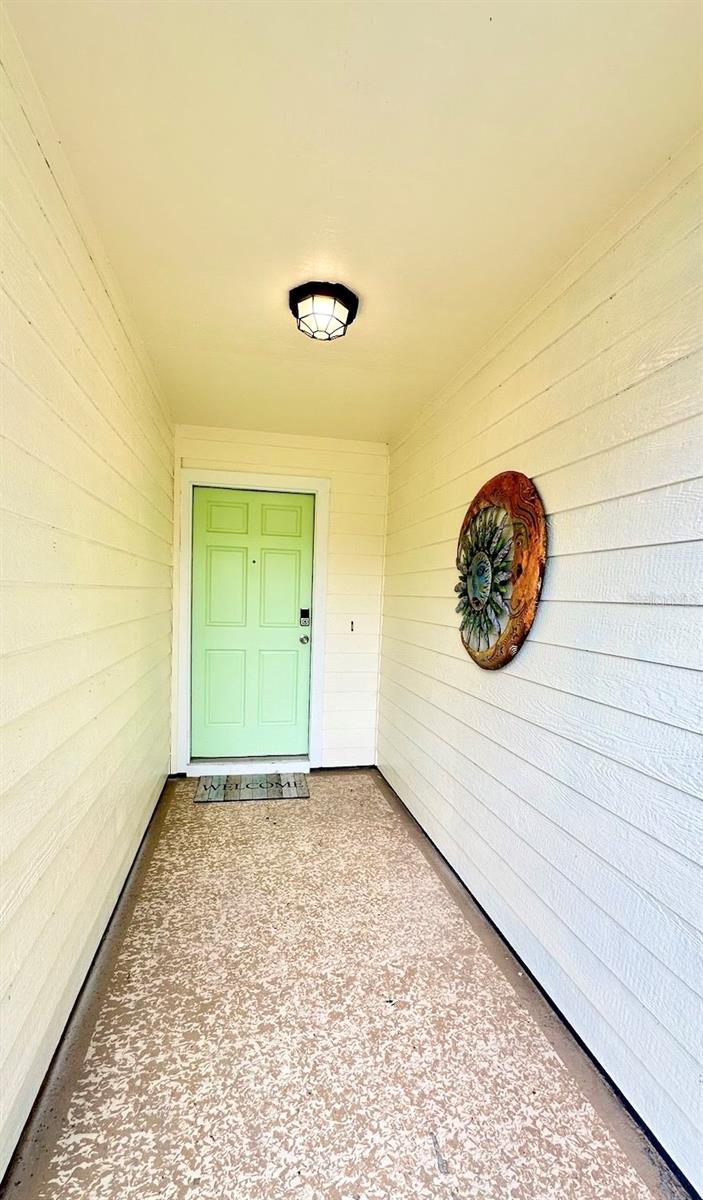 Image 20 of 25 For 782 Pine Shores Circle