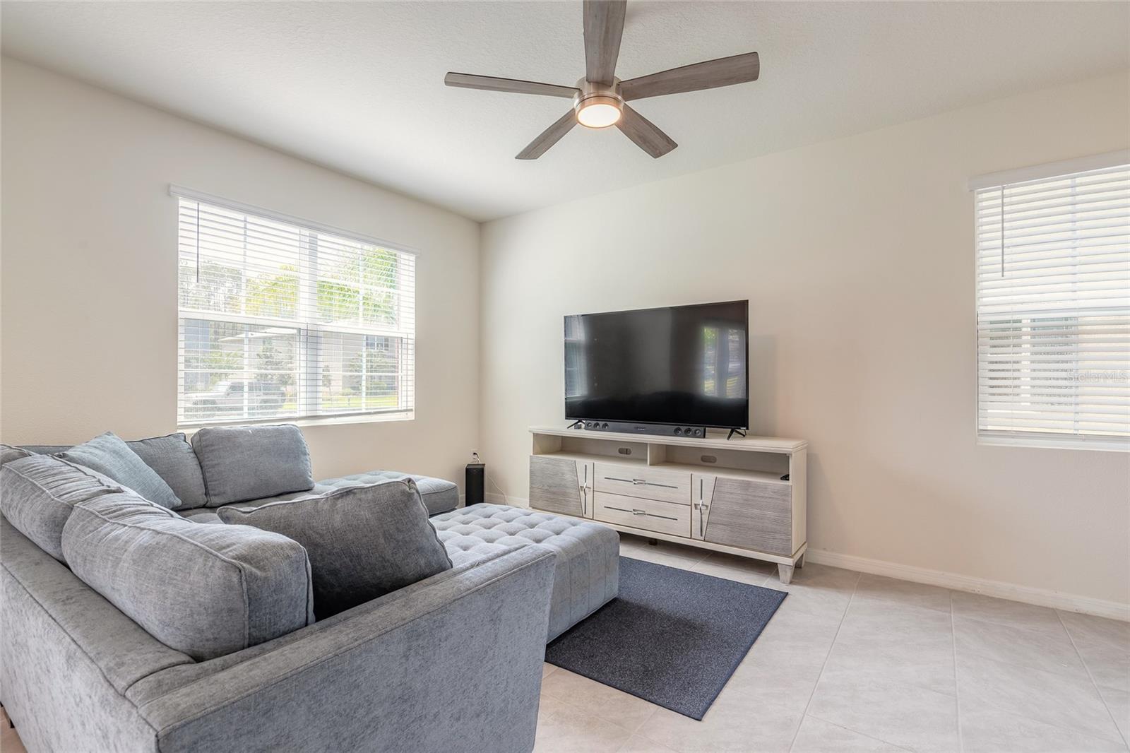 Image 6 of 38 For 3057 Meleto Boulevard