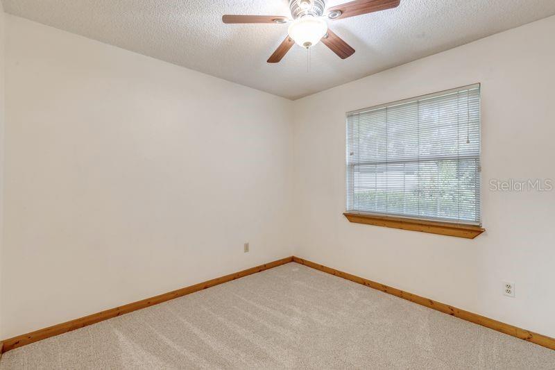 Image 23 of 42 For 488 Summit Avenue