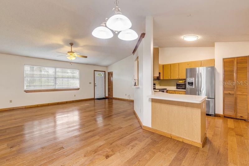 Image 7 of 42 For 488 Summit Avenue