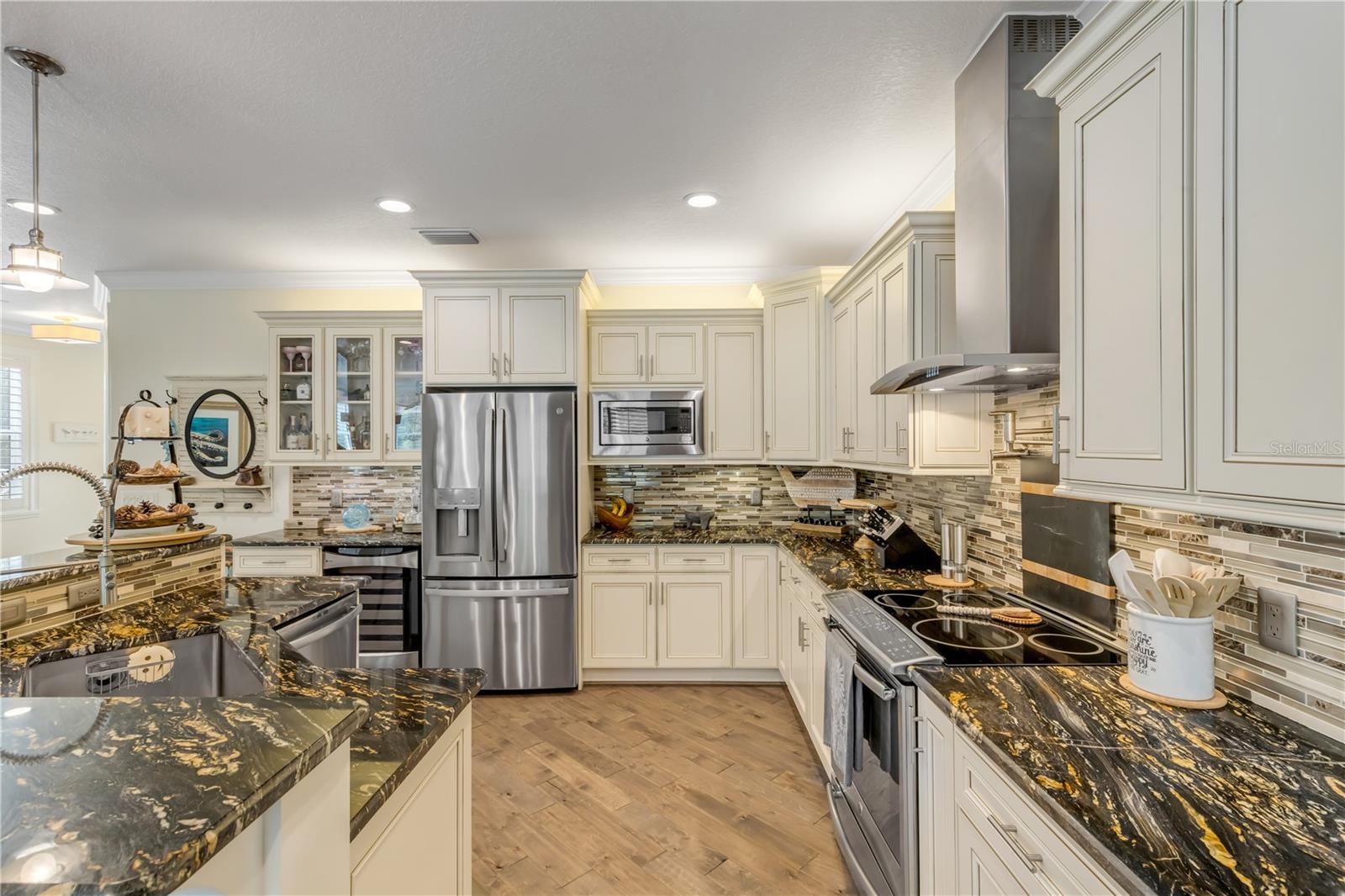 Image 22 of 84 For 123 Marina Bay Drive