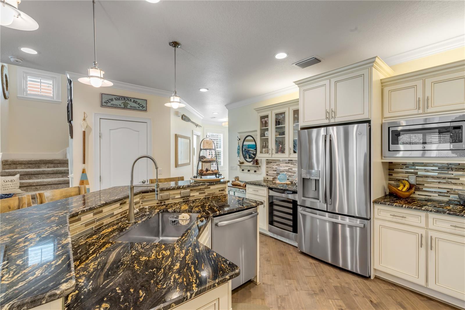 Image 23 of 84 For 123 Marina Bay Drive