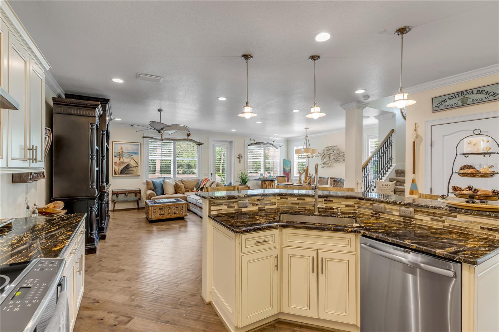 Image 25 of 84 For 123 Marina Bay Drive