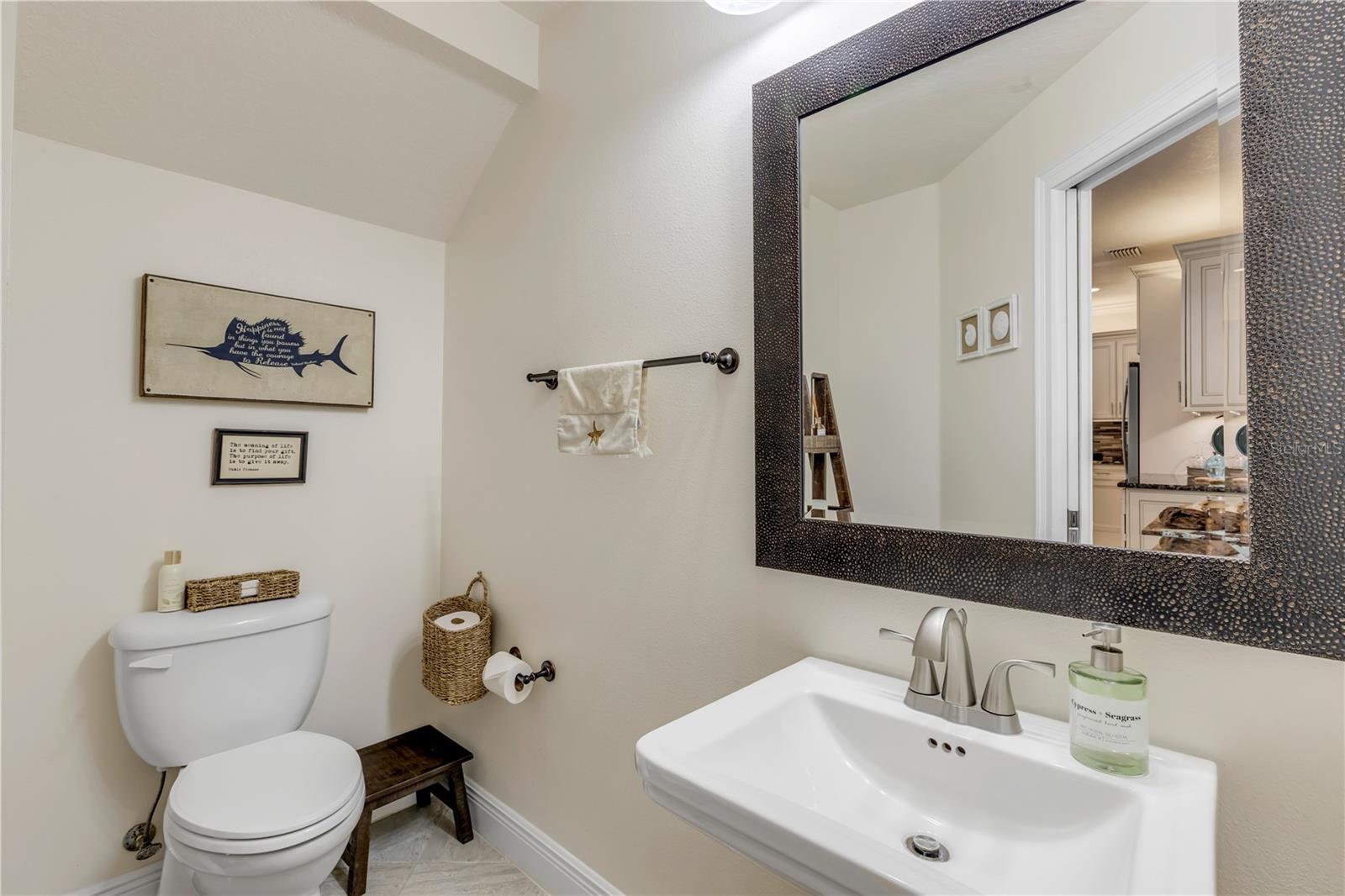 Image 8 of 84 For 123 Marina Bay Drive