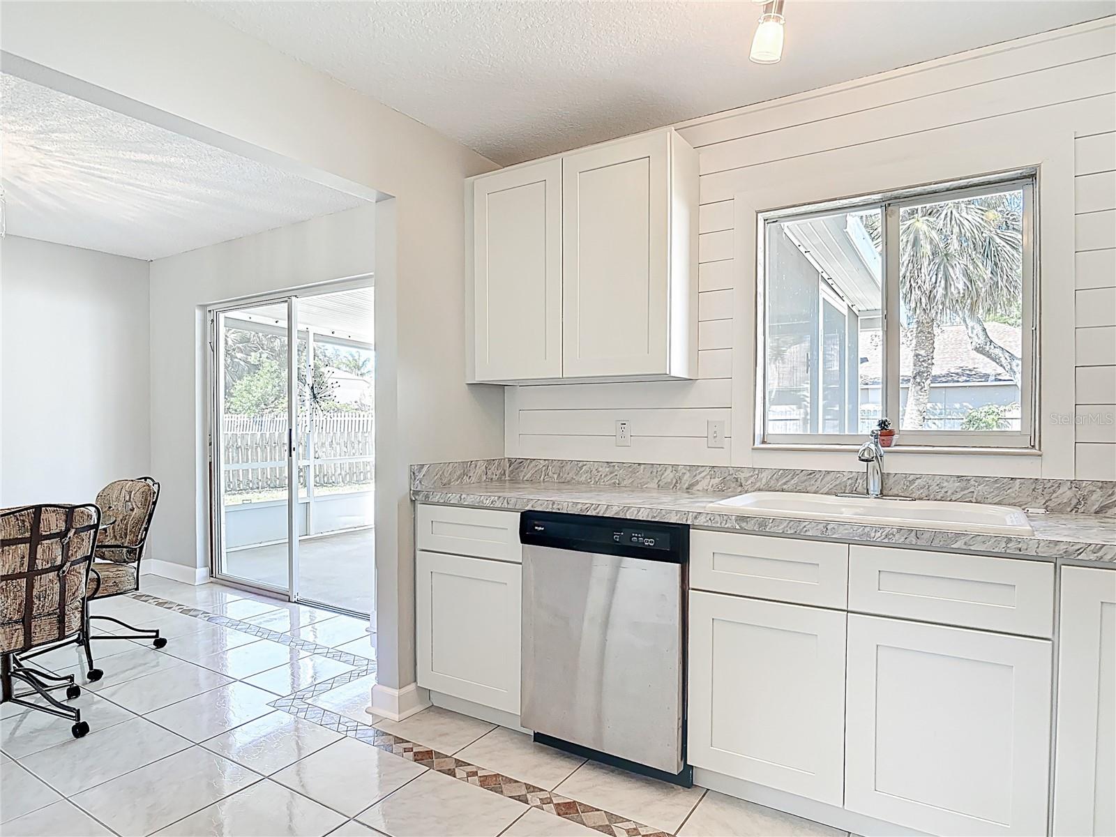 Image 16 of 40 For 1174 Margina Avenue