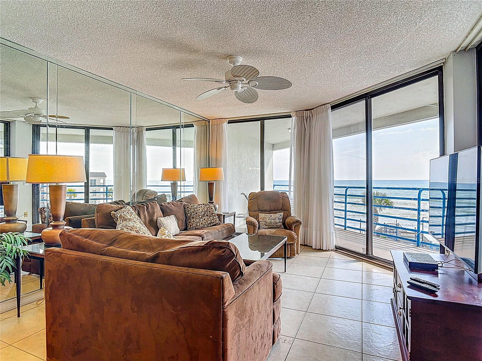Image 10 of 30 For 4493 Atlantic Avenue 3040