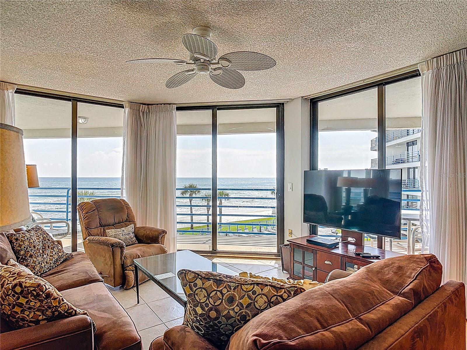 Image 11 of 30 For 4493 Atlantic Avenue 3040