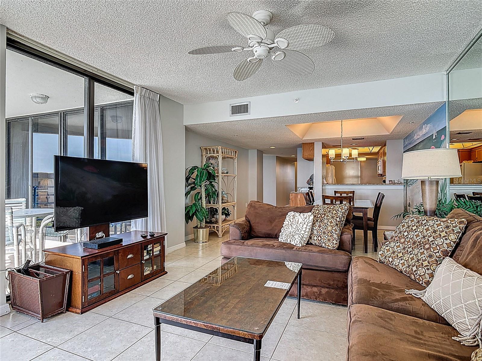 Image 12 of 30 For 4493 Atlantic Avenue 3040