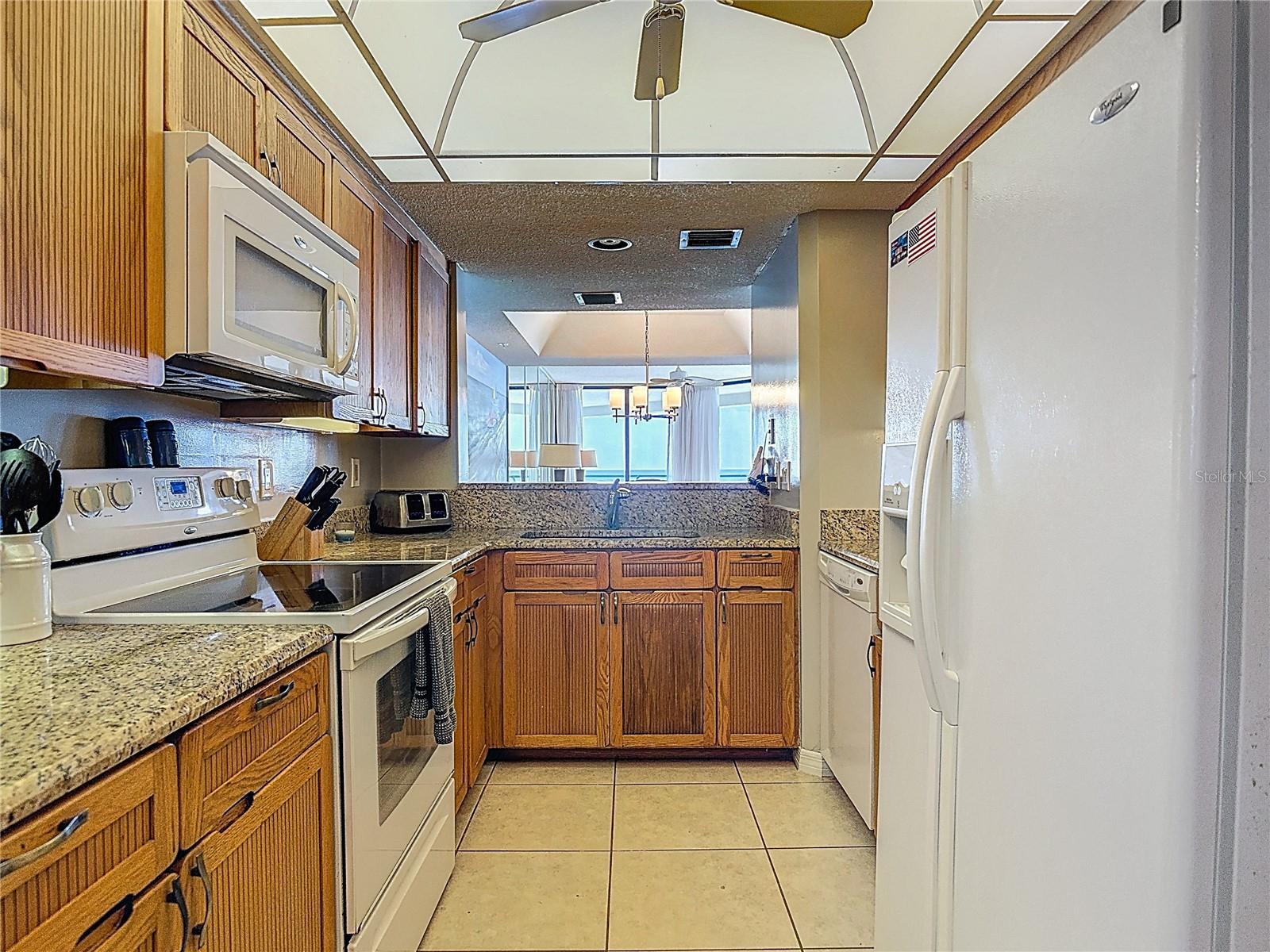 Image 4 of 30 For 4493 Atlantic Avenue 3040