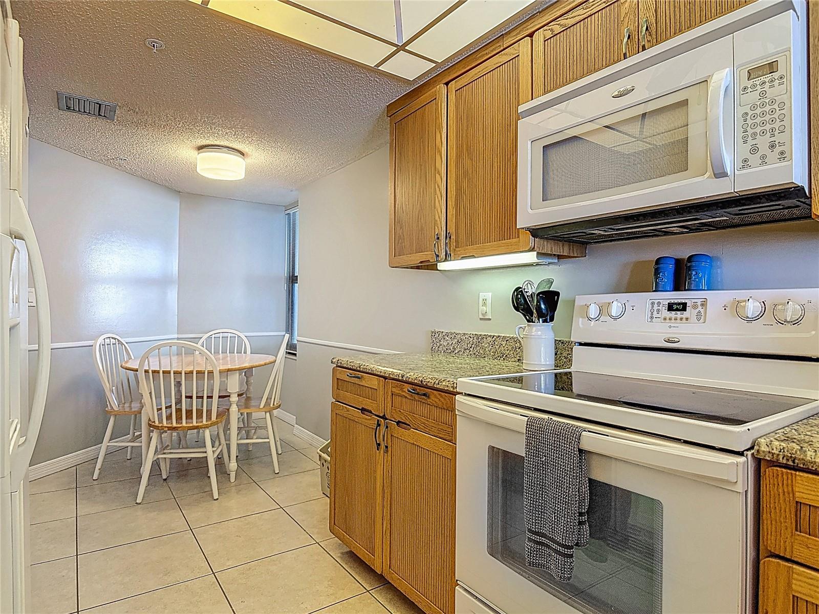 Image 5 of 30 For 4493 Atlantic Avenue 3040