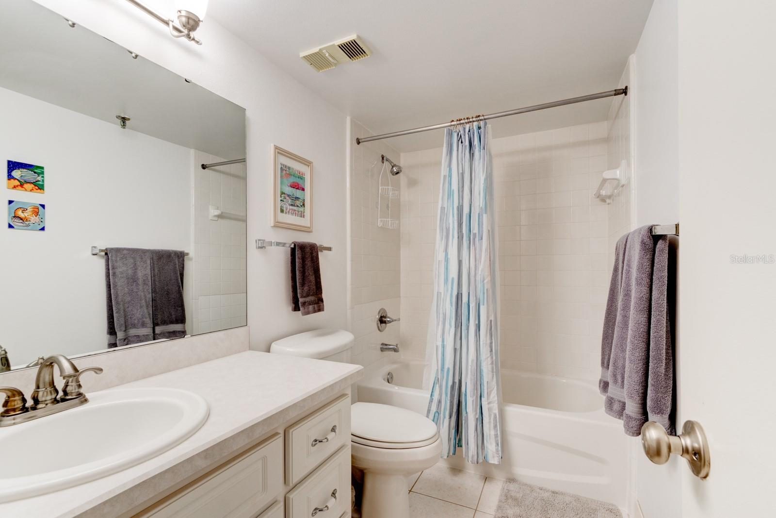 Image 13 of 26 For 5301 Atlantic Avenue 52