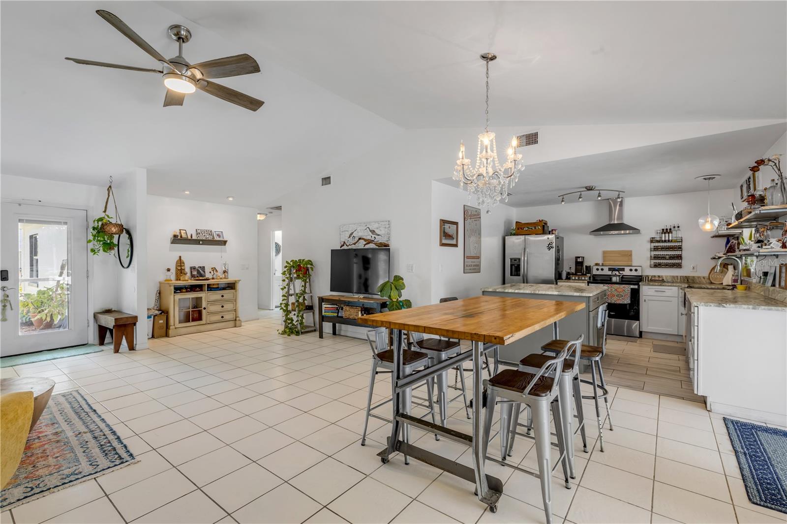 Image 6 of 25 For 5423 Landis Avenue