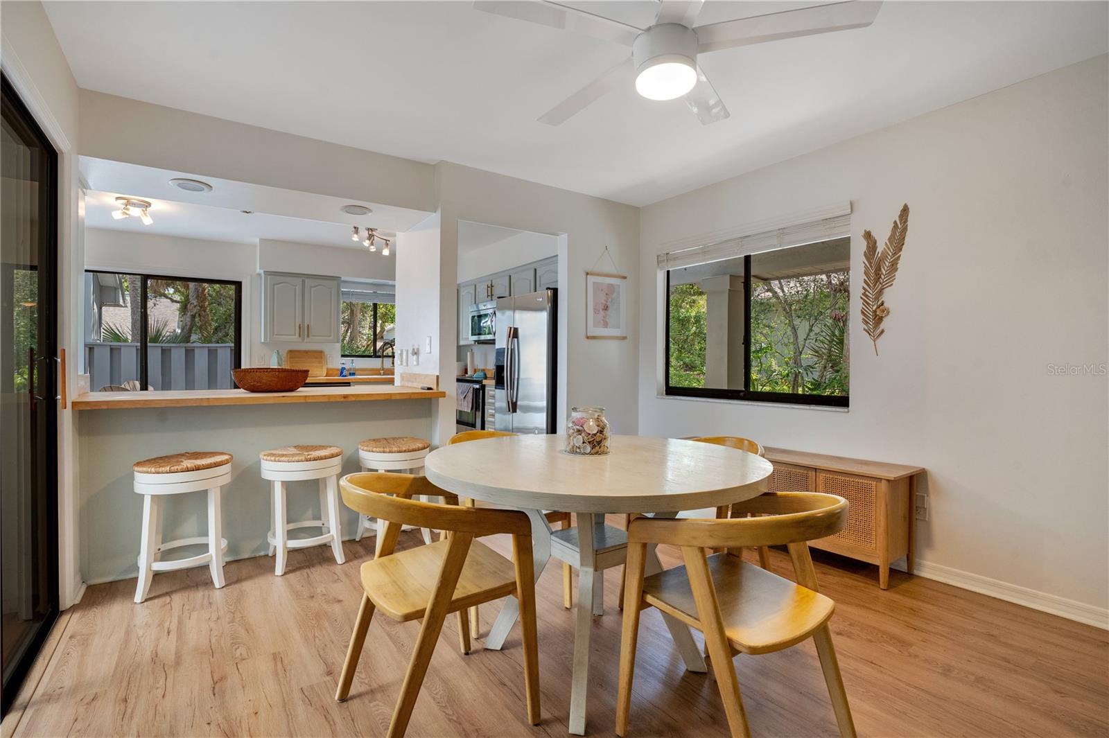 Image 10 of 45 For 4402 Sea Cove