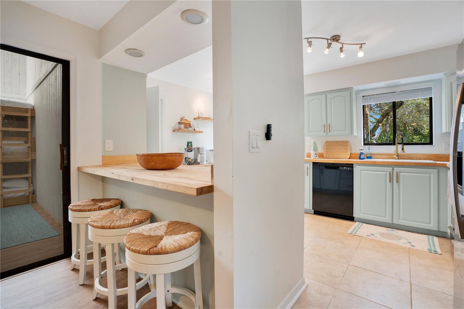 Image 11 of 45 For 4402 Sea Cove